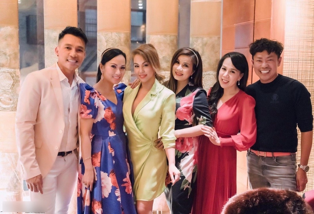 Sao Việt ngày 4/4/2022: Khánh Vân gây chú ý khi trình diễn cùng mẫu nhí Sao Việt ngày 4/4/2022: Khánh Vân gây chú ý khi trình diễn cùng mẫu nhí