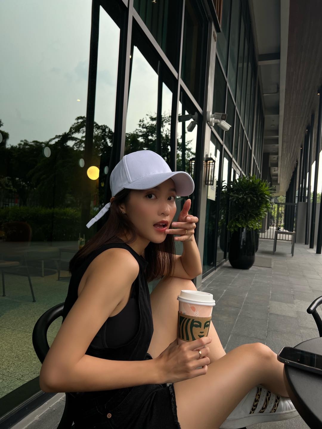 Sao Việt ngày 9/4/2022: Loạt khoảnh khắc ngộ nghĩnh của bé Leon nhà Hà Hồ