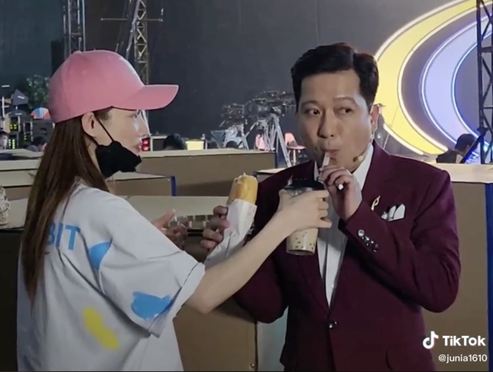 Sao Việt hôm nay 23/4: Những khoảnh khắc hạnh phúc Trường Giang - Nhã Phương ở hậu trường