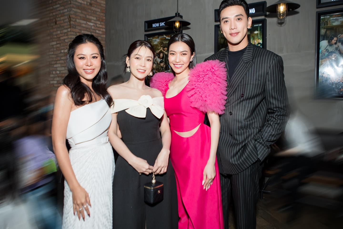 Sao Việt hôm nay 23/4: Những khoảnh khắc hạnh phúc Trường Giang - Nhã Phương ở hậu trường