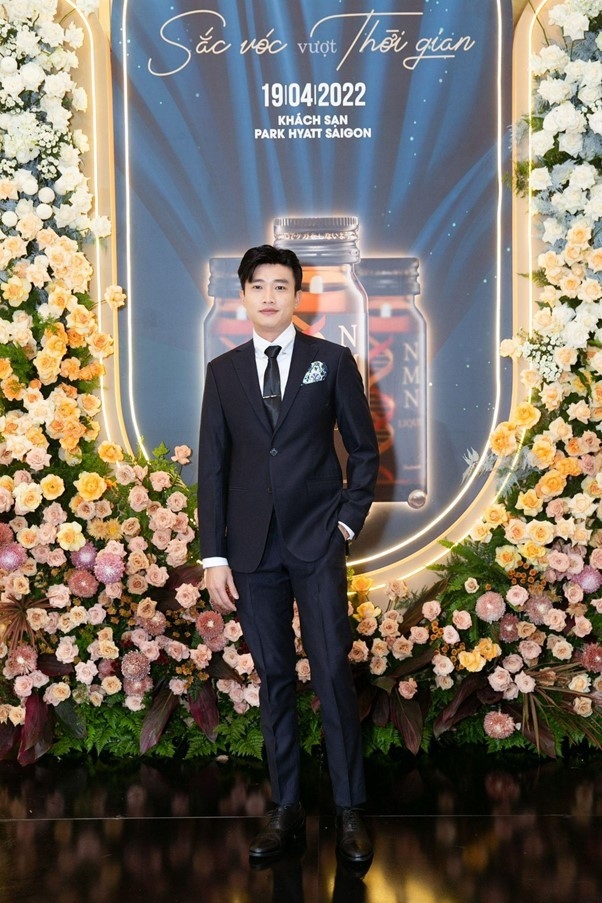 Sao Việt hôm nay 26/4: Phương Trinh Jolie công khai con gái tại đám cưới Sao Việt hôm nay 26/4: Phương Trinh Jolie công khai con gái tại đám cưới