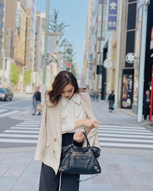 Tin hot giải trí ngày 8/8: Dàn mỹ nhân Việt diện blazer với nhiều phong cách