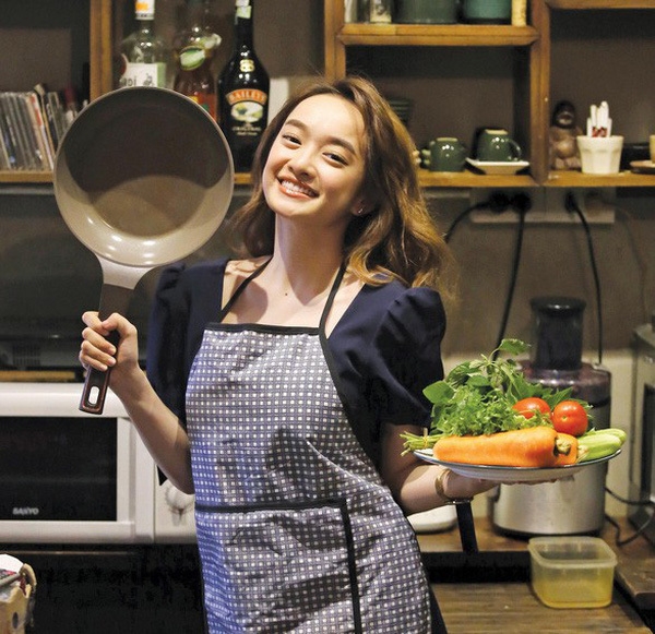 Tin hot giải trí ngày 24/8: Cindy Lư tiết lộ từng có người thứ 3 xen vào mối quan hệ