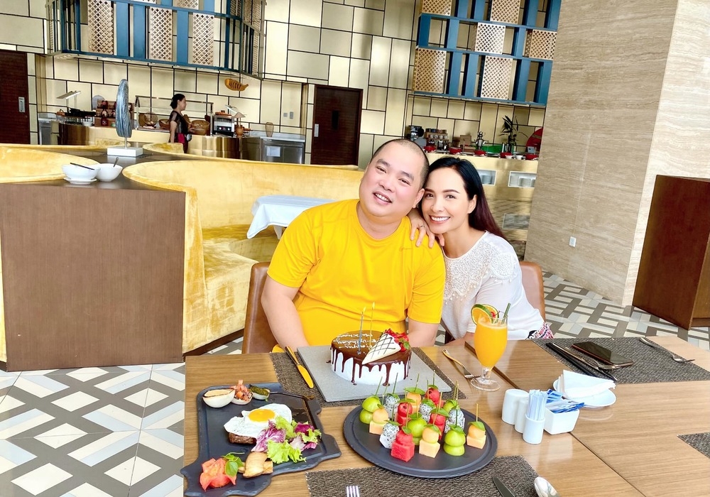 Tin hot giải trí ngày 28/8: Vợ chồng Đoàn Di Băng tuyên bố ngưng làm từ thiện