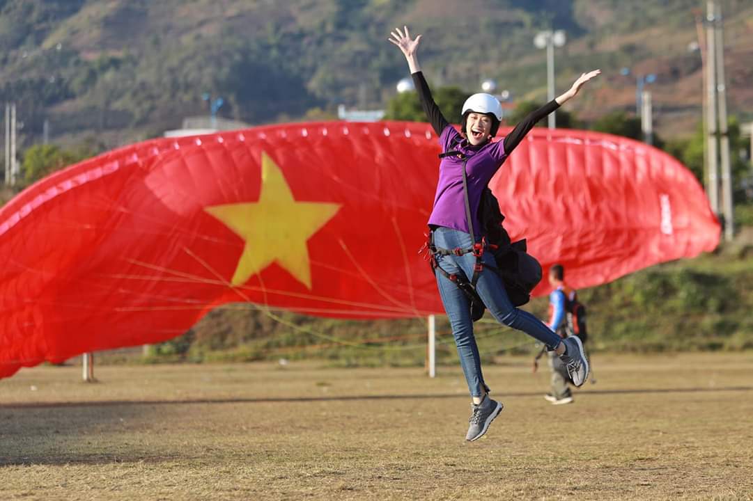 Bản Du lịch cộng đồng và điểm bay dù lượn Sì Thâu Chải