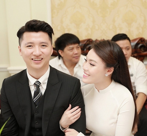 Sao Việt ngày 3/10: Mai Tài Phến đang hẹn hò với Mỹ Tâm?