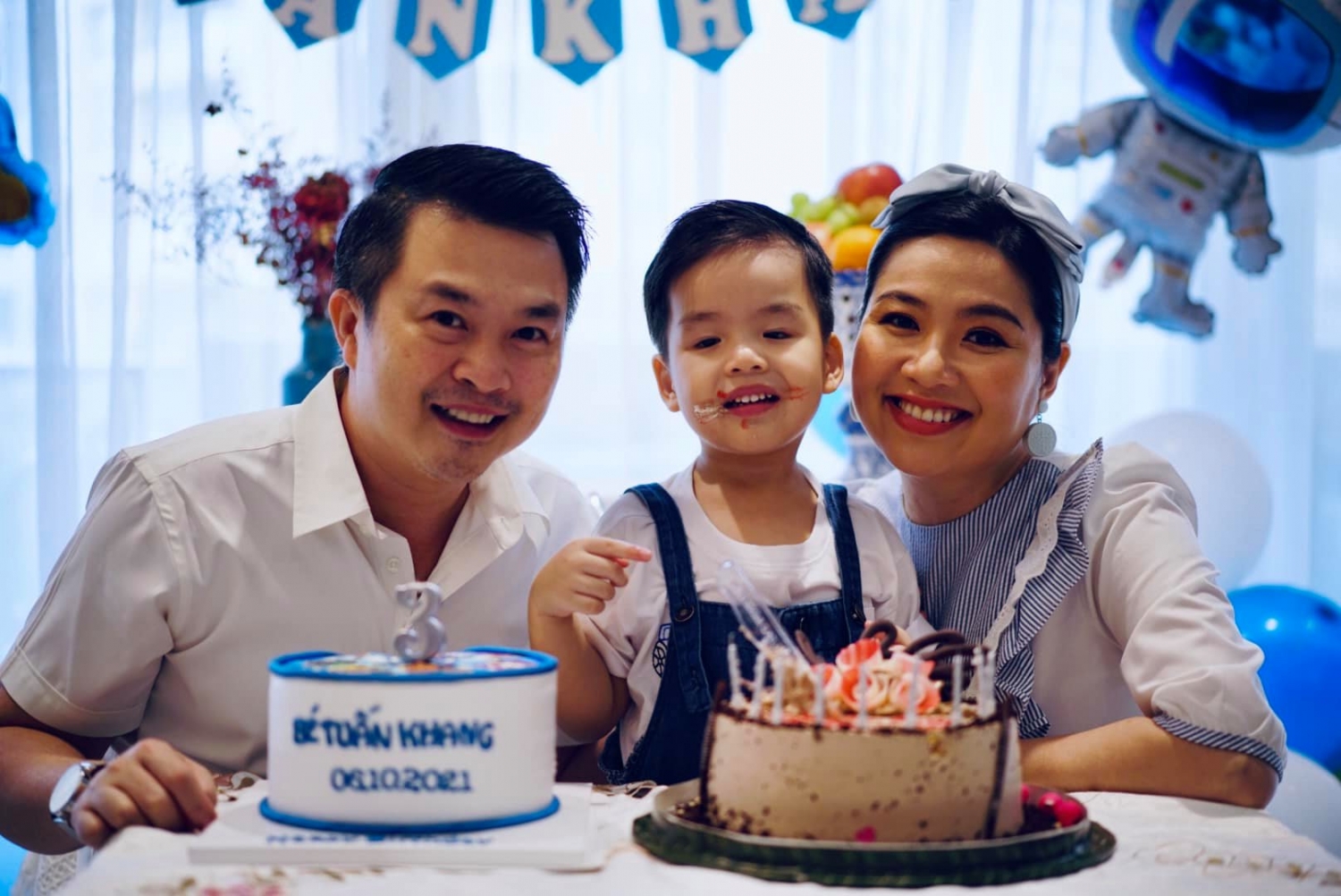 Sao Việt ngày 7/10: Thông tin về việc không xác minh được tiền từ thiện của ca sĩ Thủy Tiên