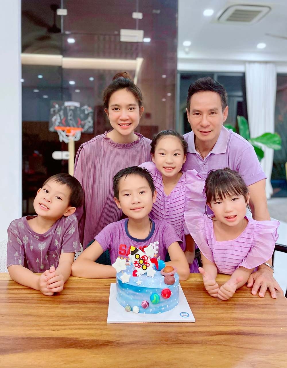 Sao Việt ngày 19/10: Nhạc sĩ Ngọc Sơn giúp đỡ và tiết lộ tình trạng hiện tại của Hồ Văn Cường