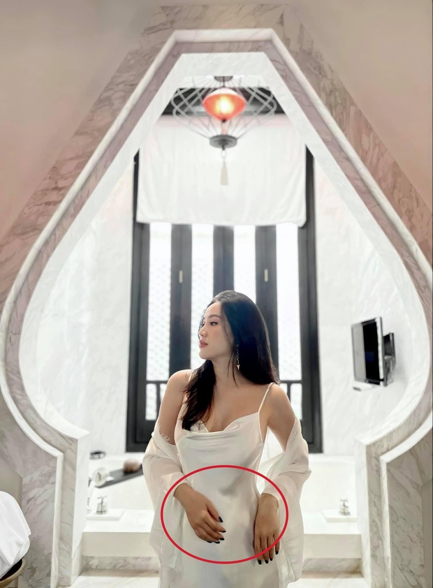 Sao Việt ngày 27/10: Hải Băng không thích con riêng của chồng gọi mình bằng mẹ?