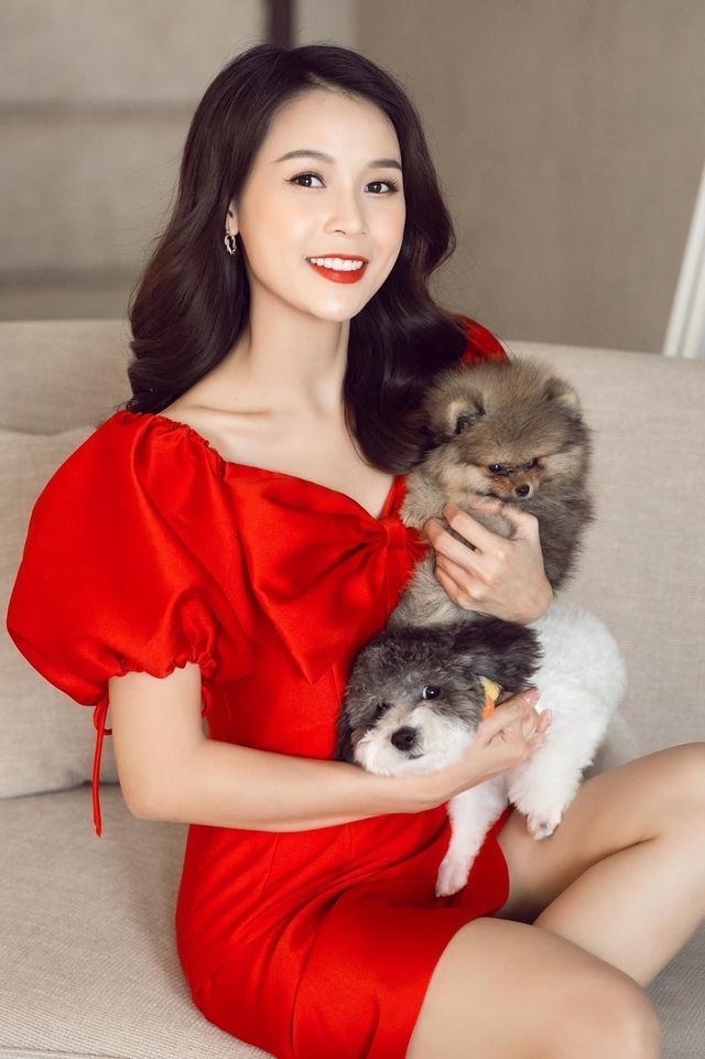 Sao Việt ngày 2/11: Thông tin ca sĩ Duy Mạnh bị khán giả đánh lúc đang biểu diễn gây xôn xao