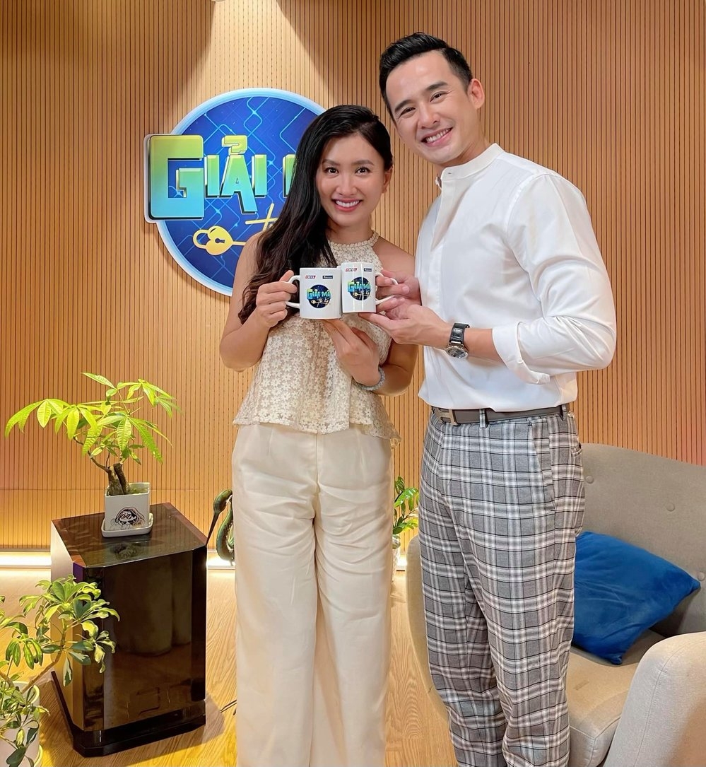 Sao Việt ngày 6/11: Quang Lê từng bị Hoài Linh thẳng thắn chê hát dở