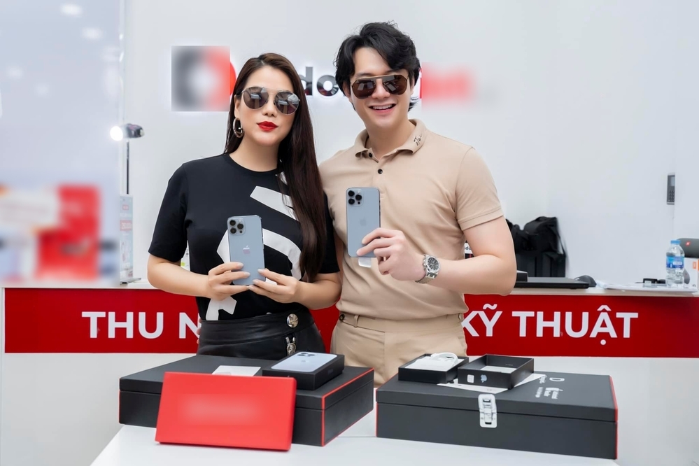 Sao Việt ngày 11/11: Lâm Khánh Chi tiết lộ bị 