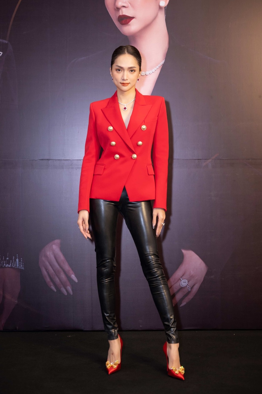Sao Việt ngày 27/11: Á hậu Kim Duyên chính thức sang Israel tham dự Miss Universe 2021