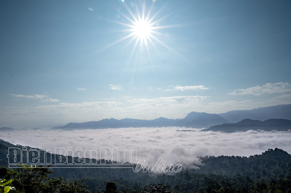 Mùa “săn mây” ở Điện Biên