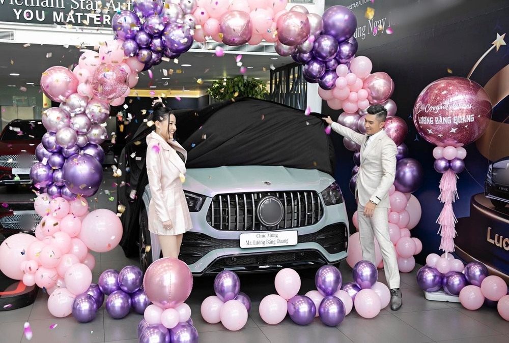 Sao Việt ngày 23/12: Đỗ Thị Hà dương tính với Covid-19