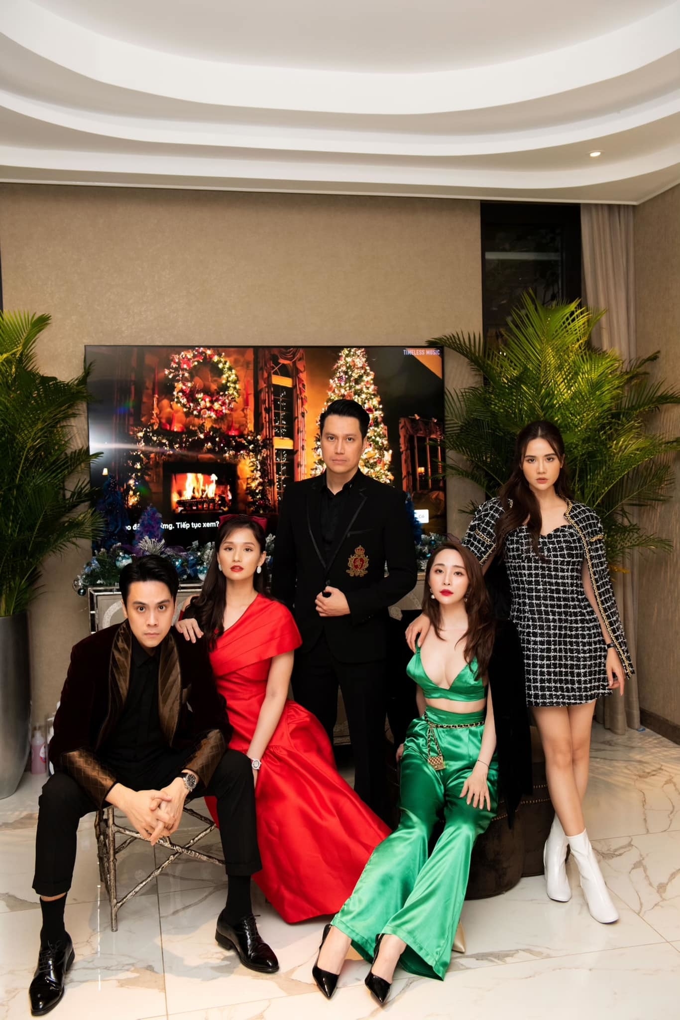 Sao Việt ngày 24/12: 