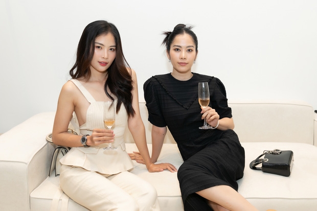 Sao Việt ngày 28/12: Người vợ kín tiếng luôn đồng hành cùng MC Lại Văn Sâm