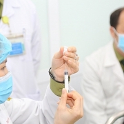 Sáng 11/8, cả nước ghi nhận 4.802 ca Covid-19, ưu tiên vắc xin cho TP HCM
