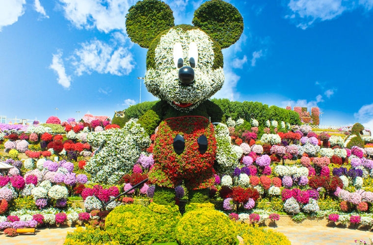 den dubai dung quen ghe tham vuon hoa lon nhat the gioi