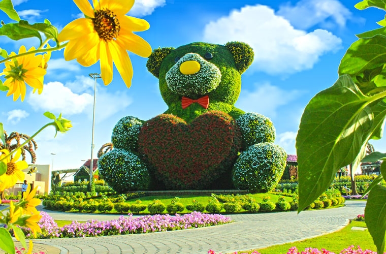 den dubai dung quen ghe tham vuon hoa lon nhat the gioi