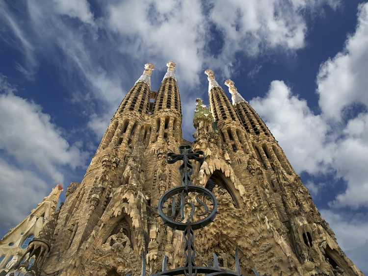 Nhà thờ Sagrada Familia - kiệt tác nghệ thuật của Tây Ban Nha