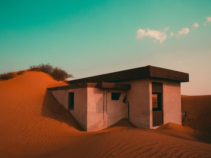 thi tran ma chon vui trong cat thu hut du khach nhung khong ai biet tai sao no bi bo hoang