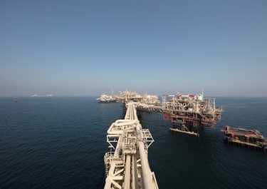 adnoc dong y cho hai cong ty dau khi lon cua trung quoc chuyen nhuong co phan