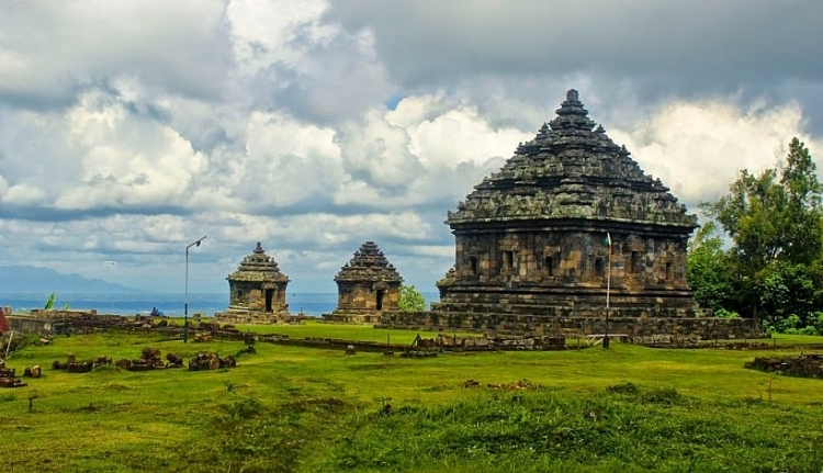 Bali chỉ là một trong số hàng chục những nơi đẹp nhất Indonesia, thậm chí đẹp nhất thế giới bali-chi-la-mot-trong-so-hang-chuc-nhung-noi-dep-nhat-indonesia-tham-chi-dep-nhat-the-gioi-7