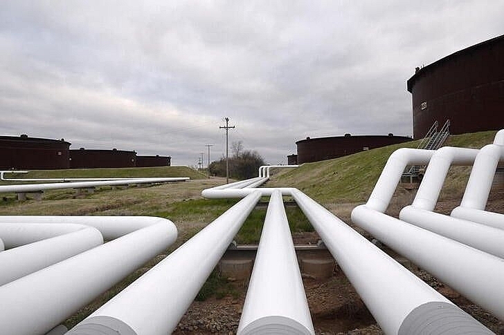 Enbridge bán cổ phần đường ống dẫn dầu cho các nhóm bản địa