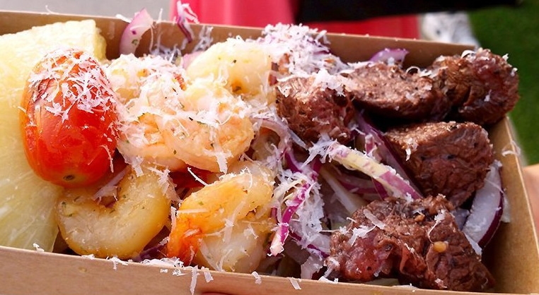 hoa vao khong khi soi dong cua cho dem seoul