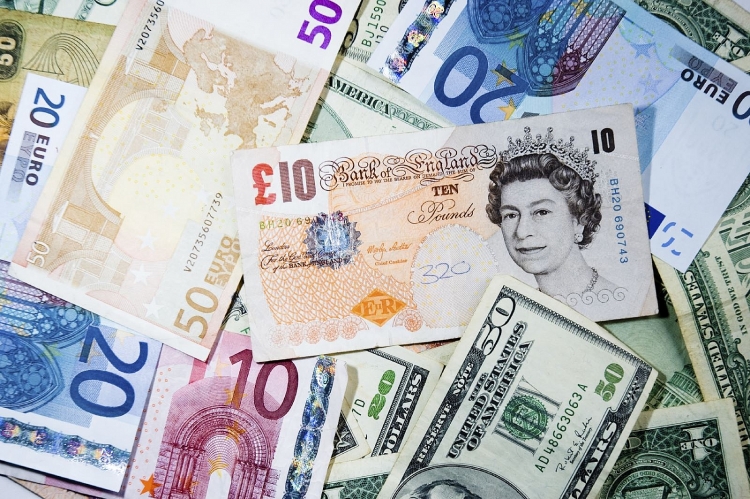 Tỷ giá ngoại tệ hôm nay 1/11: USD nhích nhẹ phiên đầu tháng
