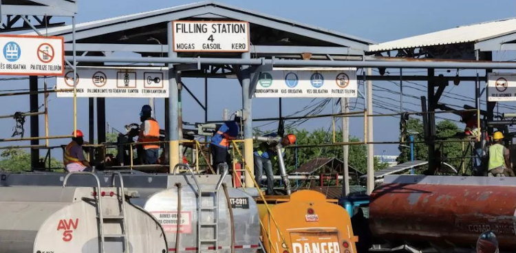Cảnh sát kiểm soát thành công cảng xăng dầu tại Haiti
