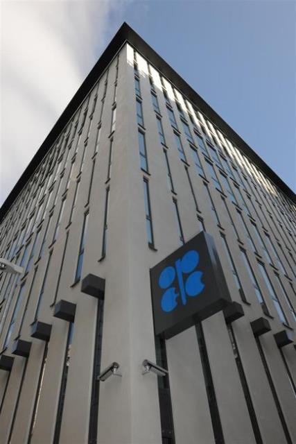 OPEC+ được dự đoán sẽ đặt mục tiêu sản lượng chỉ tăng nhẹ