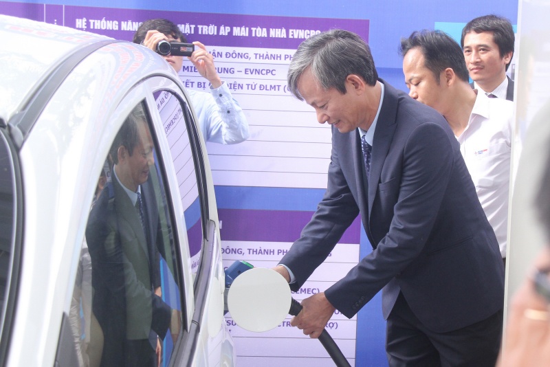 Khánh thành trạm sạc điện nhanh cho ô tô đầu tiên ở Việt Nam khanh thanh tram sac dien nhanh cho o to dau tien o viet nam