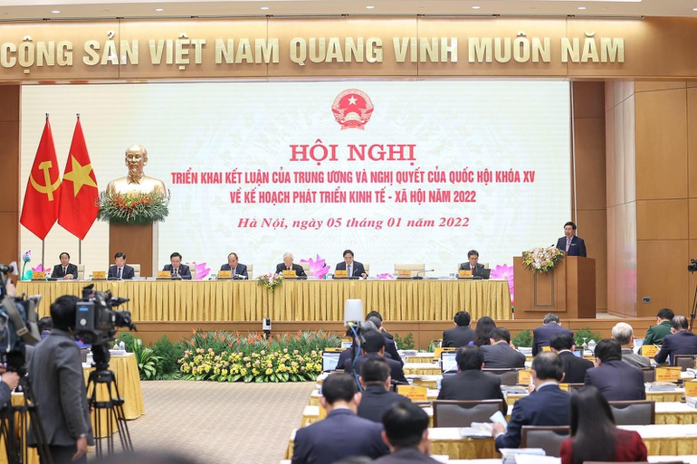 Bộ trưởng Y tế: Hệ thống y tế sẽ quá tải nếu biến chủng Omicron lan rộng - 1