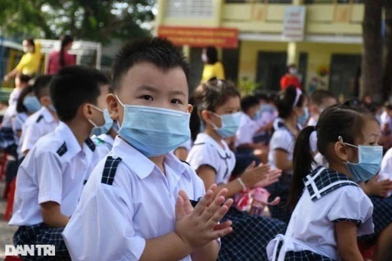 Chờ ngày giải phóng phụ huynh - 1