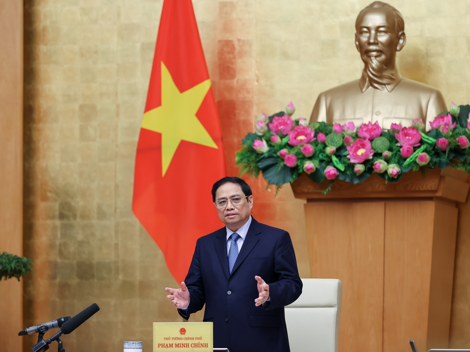Thủ tướng chỉ đạo tập trung thực hiện loạt nhiệm vụ, giải pháp hướng mục tiêu phục hồi nhanh, phát triển bền vững