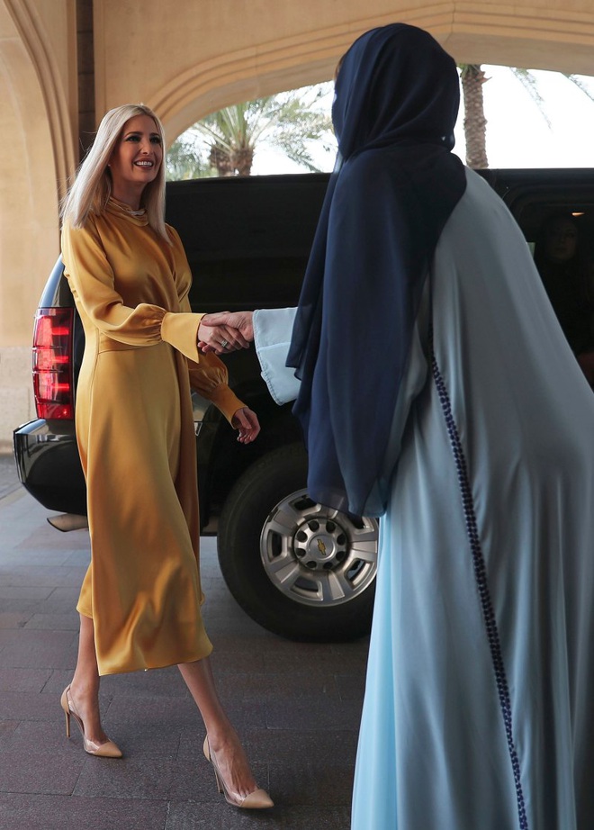 Phong thái và gu thời trang đẳng cấp của Ivanka Trump - 10 Phong thái và gu thời trang đẳng cấp của Ivanka Trump - 10