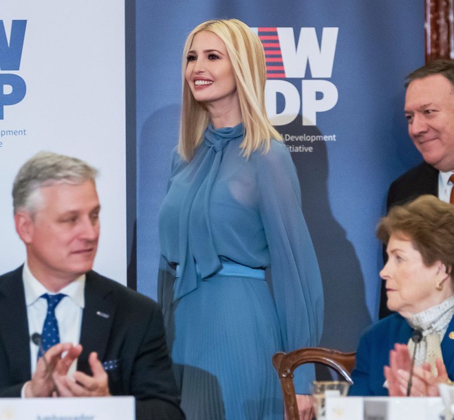 Phong thái và gu thời trang đẳng cấp của Ivanka Trump - 12 Phong thái và gu thời trang đẳng cấp của Ivanka Trump - 12