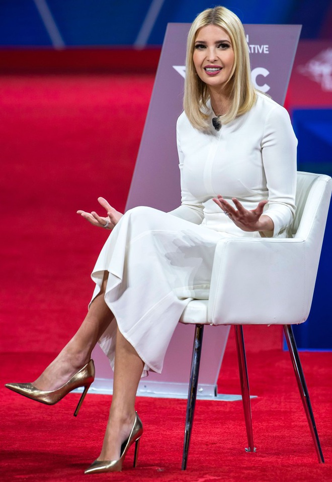 Phong thái và gu thời trang đẳng cấp của Ivanka Trump - 7 Phong thái và gu thời trang đẳng cấp của Ivanka Trump - 7