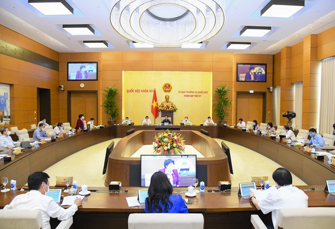 Việc không xác nhận tư cách một người trúng cử ĐBQH được dư luận đồng tình - 1 Việc không xác nhận tư cách một người trúng cử ĐBQH được dư luận đồng tình - 1