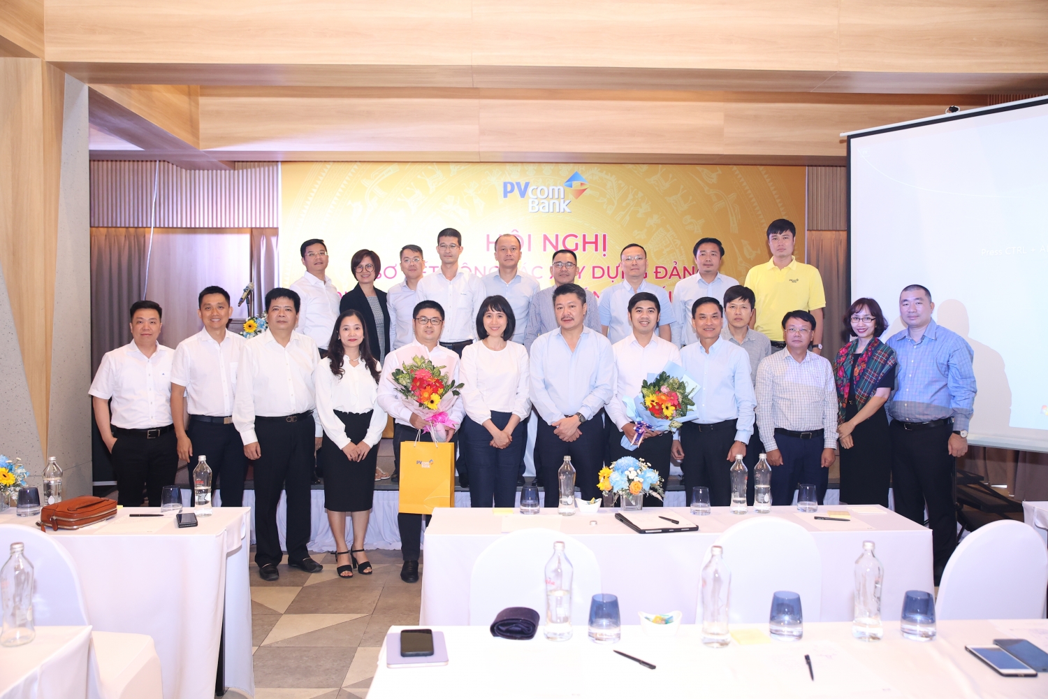 PVcomBank tổ chức Hội nghị sơ kết công tác xây dựng Đảng, hoạt động kinh doanh 6 tháng đầu năm