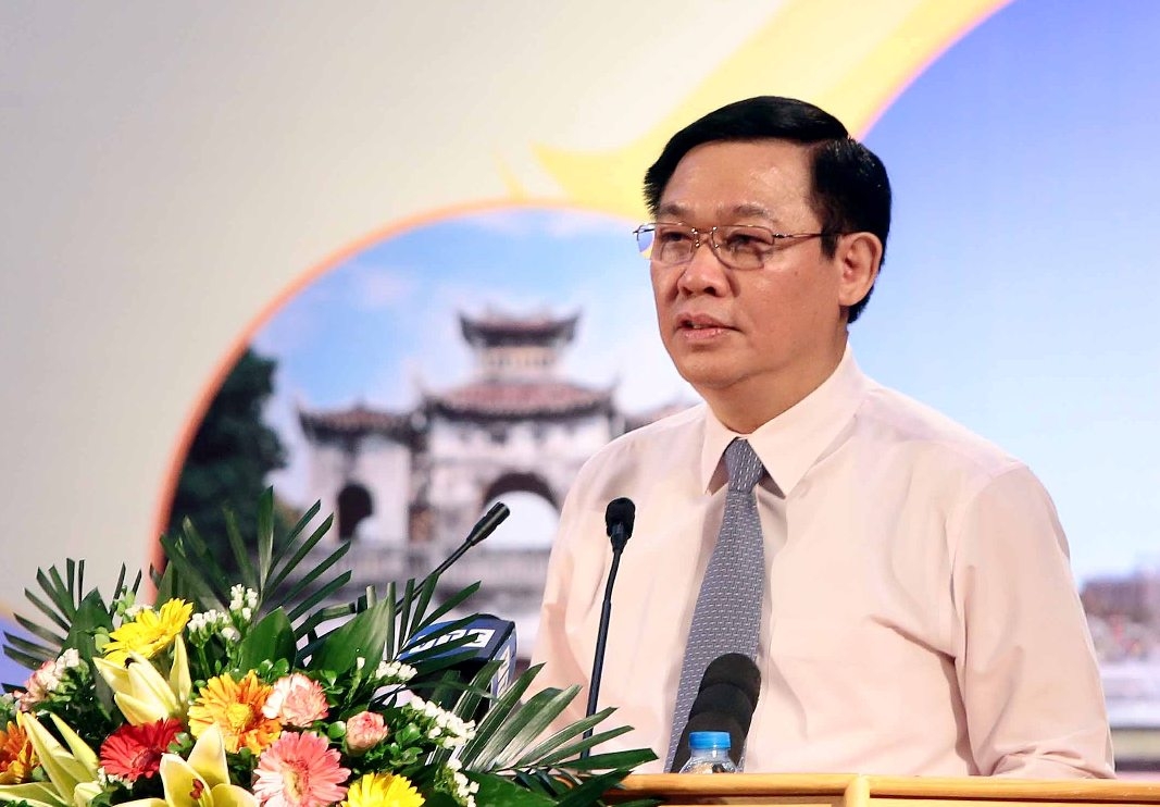 khong duoc de 1 can nhan nao cua ba con phai ban re so voi gia tri thuc
