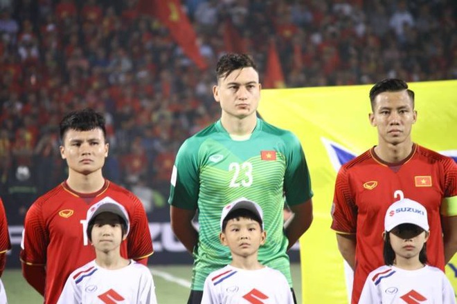 Quế Ngọc Hải: Toàn đội mong Đặng Văn Lâm suy nghĩ tích cực - 1