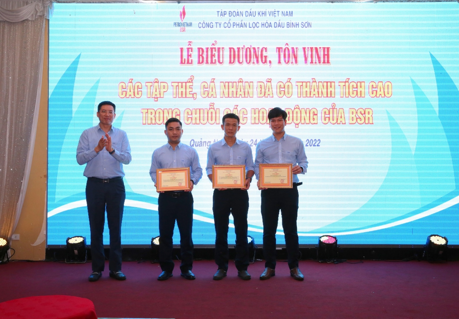 Tôn vinh các tập thể, cá nhân có thành tích xuất sắc trong chuỗi các hoạt động góp phần xây dựng văn hóa BSR