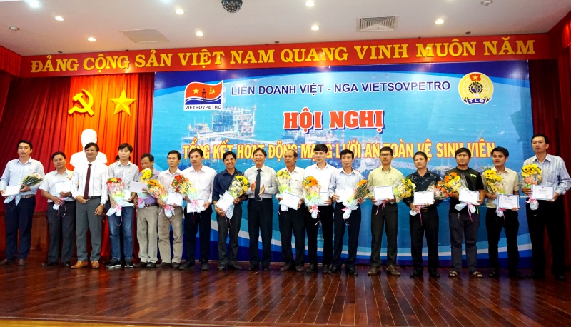 cong doan vietsovpetro tong ket hoat dong mang luoi an toan ve sinh vien