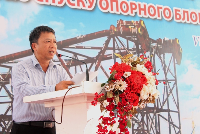 Hạ thủy chân đế giàn BK Thiên Ưng