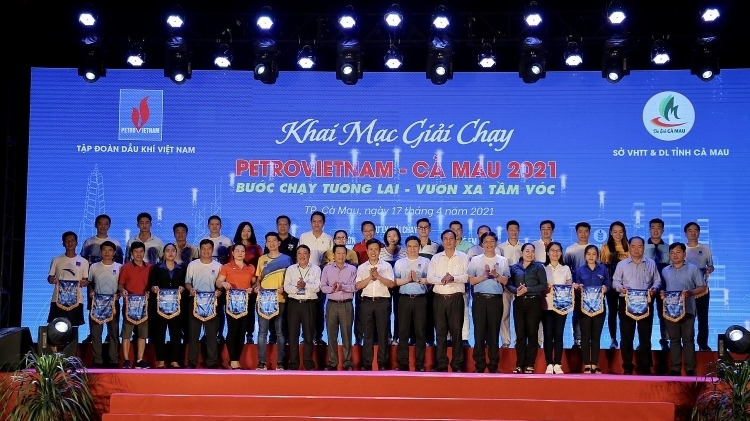Tưng bừng khai mạc Giải chạy Petrovietnam - Cà Mau 2021