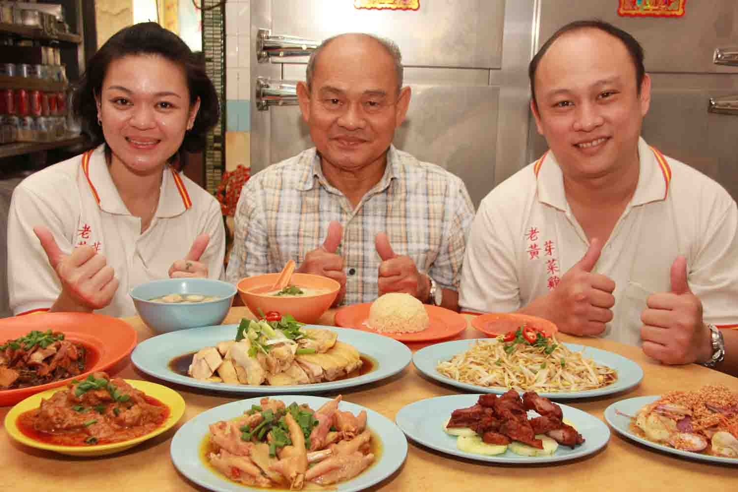 Thưởng thức Lou Wong Ipoh - Món cơm gà thơm ngon nhất ở thị trấn Ipoh, Malaysia
