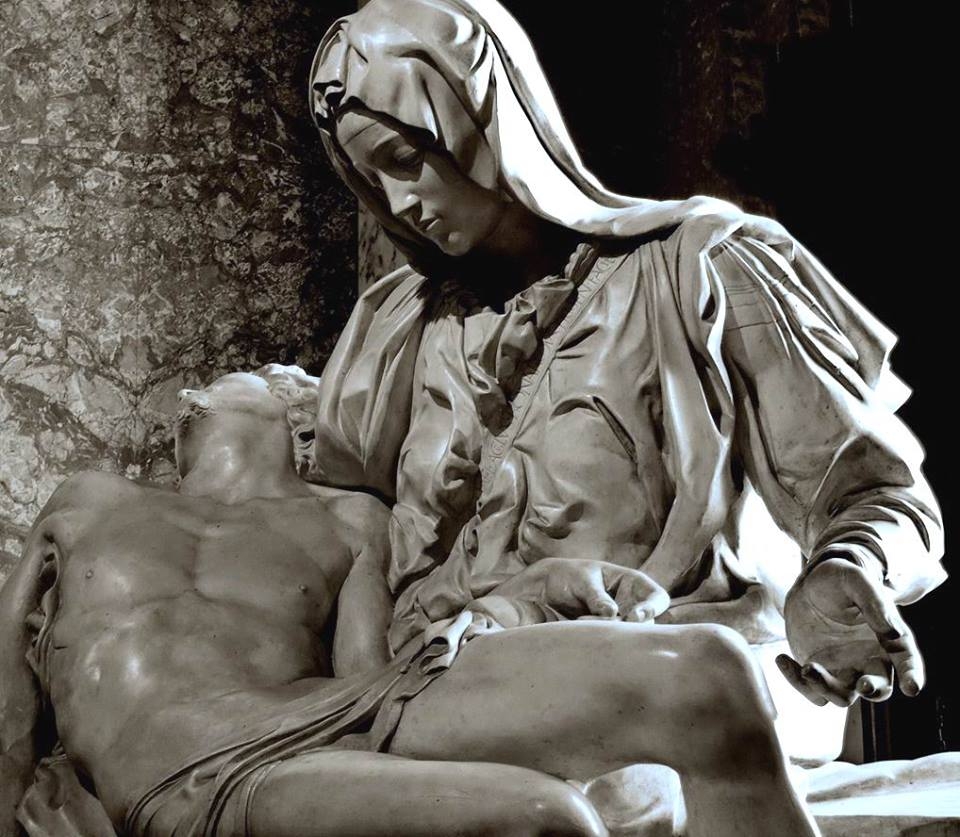 Pietà - Kiệt tác điêu khắc đẹp nhất của Michelangelo